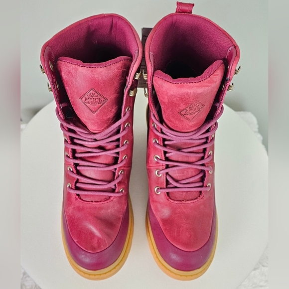 THE ORIGINAL MUCK BOOT COMPANY Muck Women's Liberty Wedge Boot BURGUNDY - Picture 4 of 16